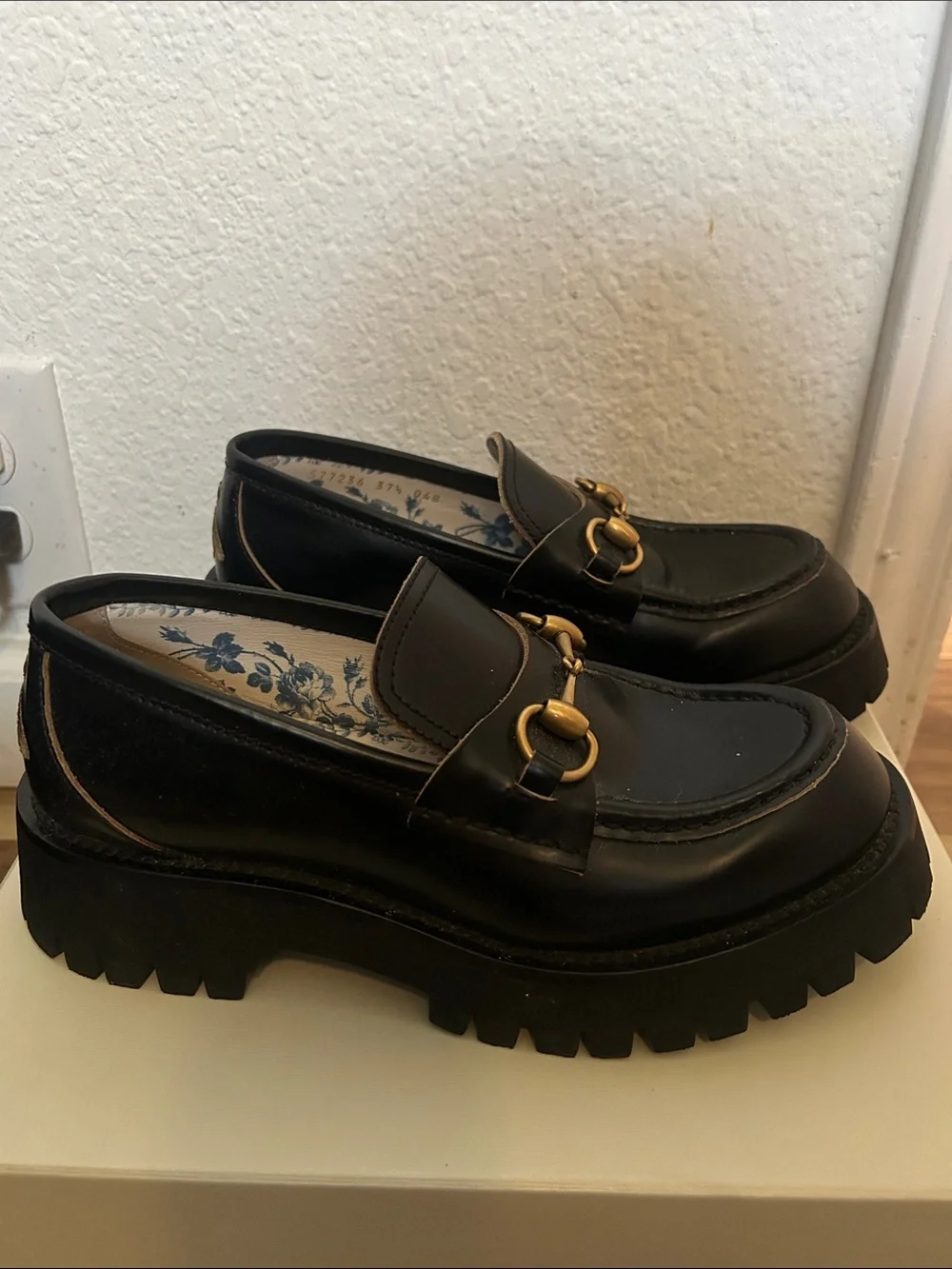 Gucci Black Leather Horsebit Lug Sole Loafers with Gold Hardware - Picture 2 of 6